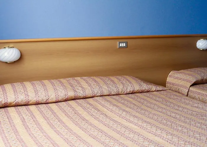 Hotel Monumento 3*