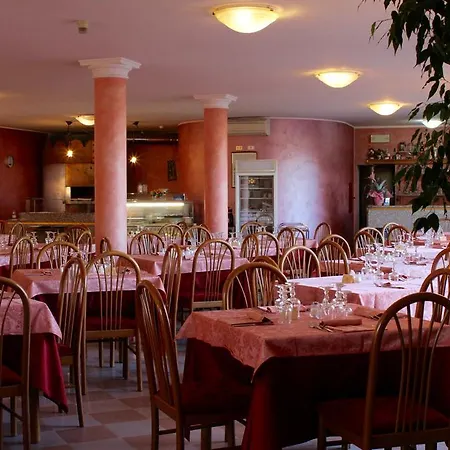 Hotel Monumento 3*